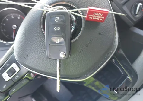 2018 Volkswagen Jetta 1.4T S z USA, uszkodzony, nr VIN 3VW2B7AJXJM212659